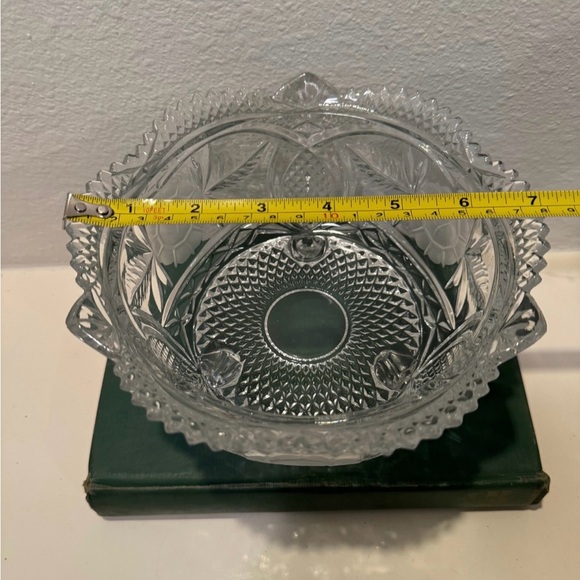 Vintage Rose Detail Cut Crystal Footed Bon Bon Lidded Dish - Picture 9 of 10